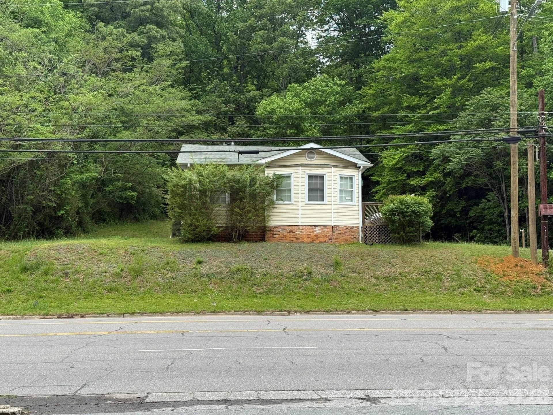 880 N Main Street - Photo 4