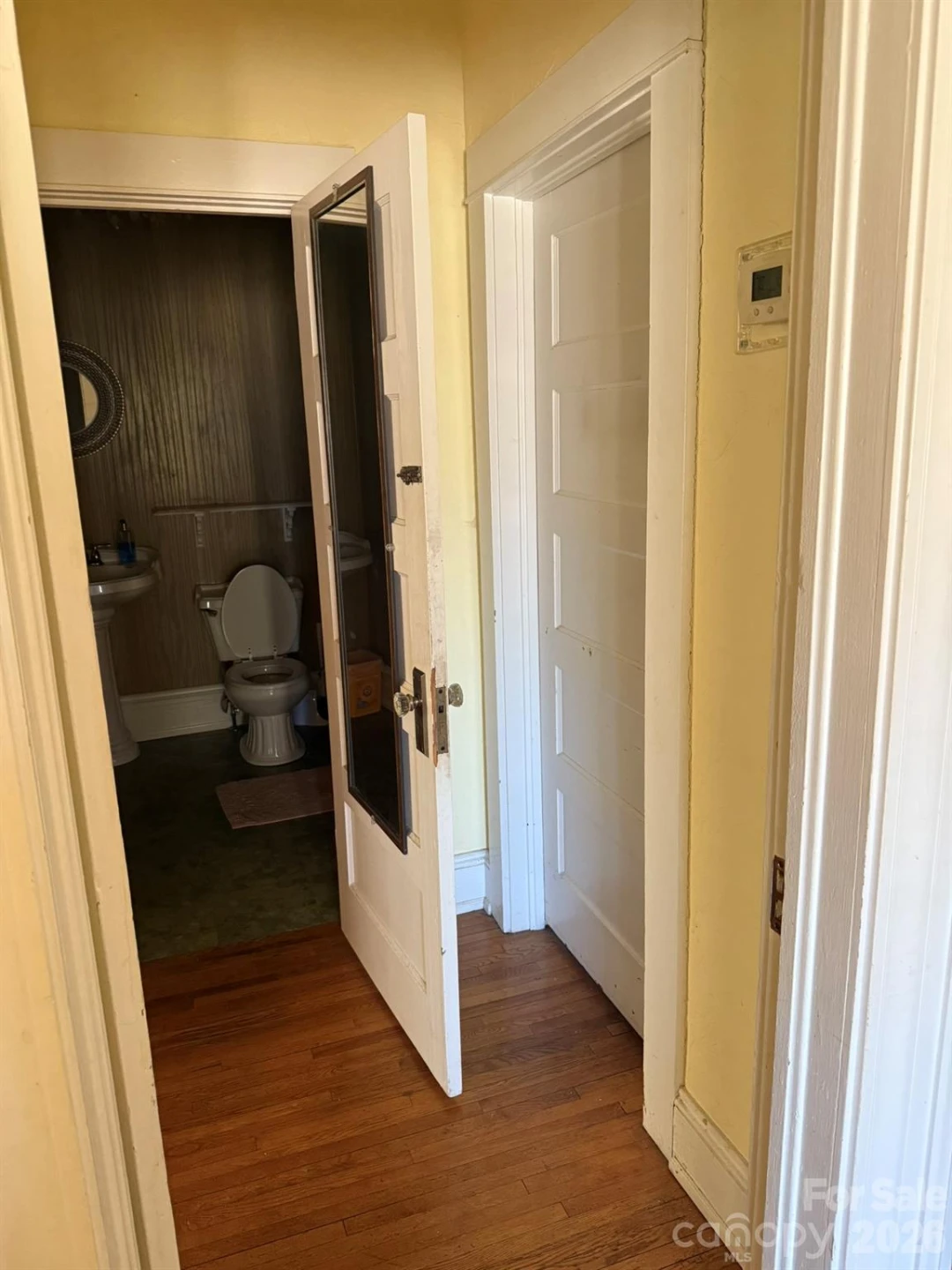 880 N Main Street - Photo 39