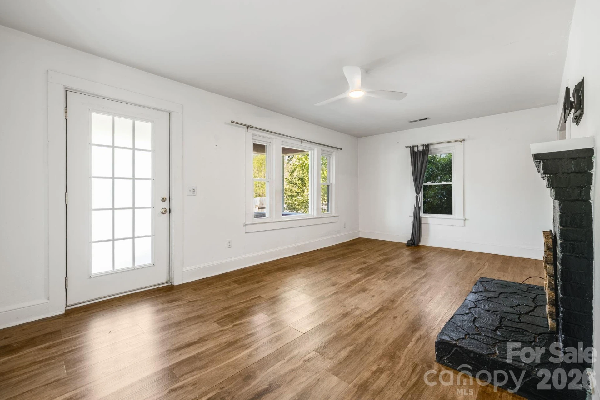 1148 Charlotte Highway - Photo 9