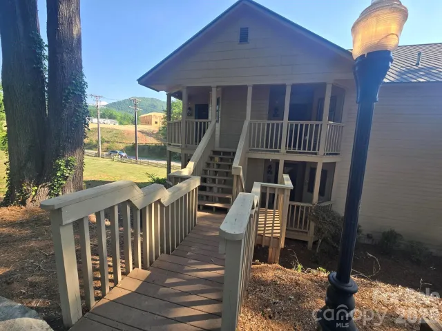 160 Whitney Boulevard