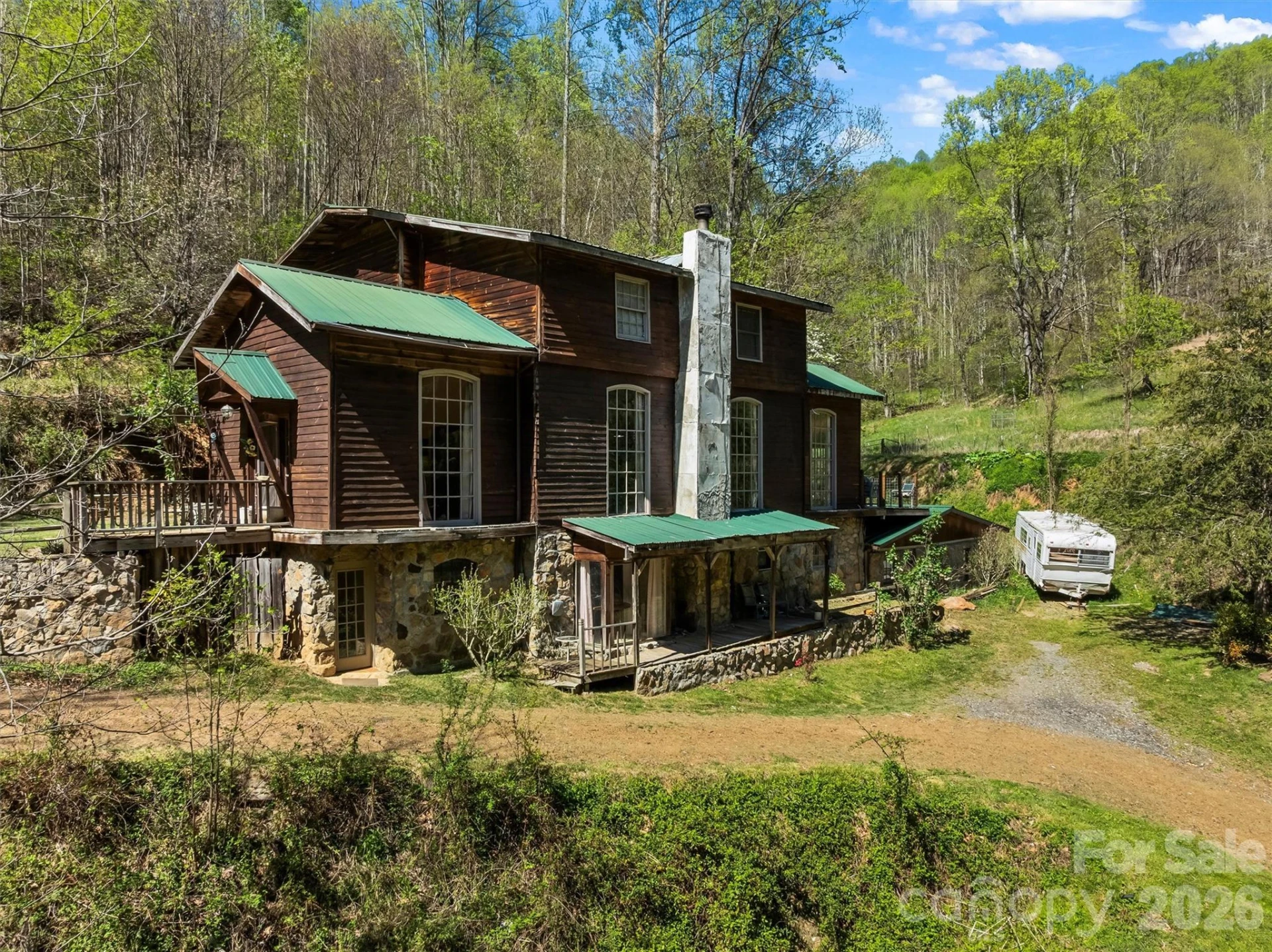1717 Howard Moore Road