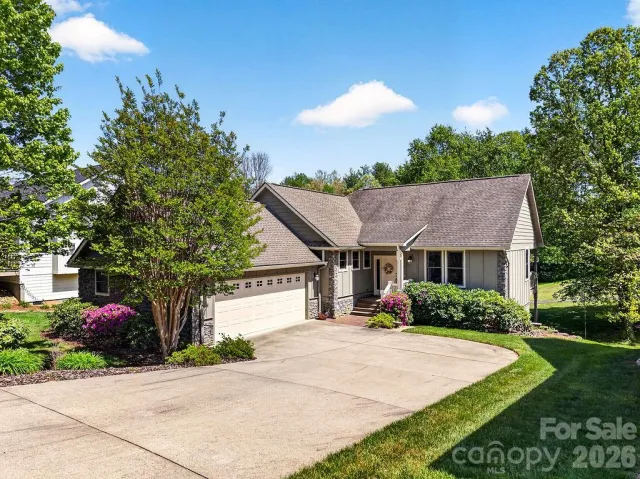 24 Triple Fairways Drive