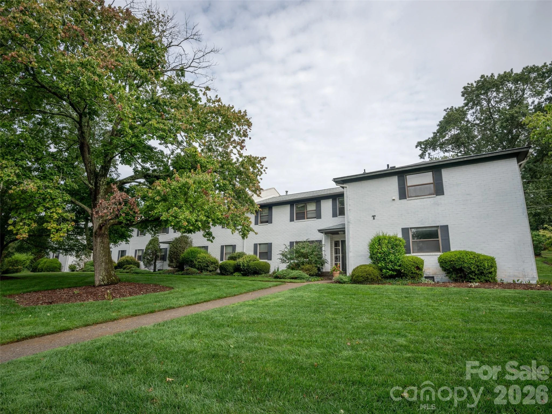 8 Units - 615 Biltmore Avenue - Photo 12