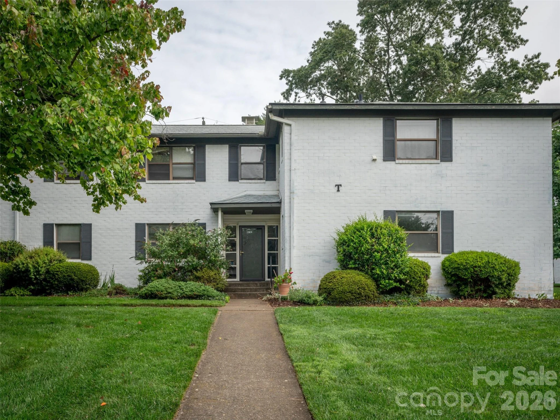 8 Units - 615 Biltmore Avenue - Photo 13