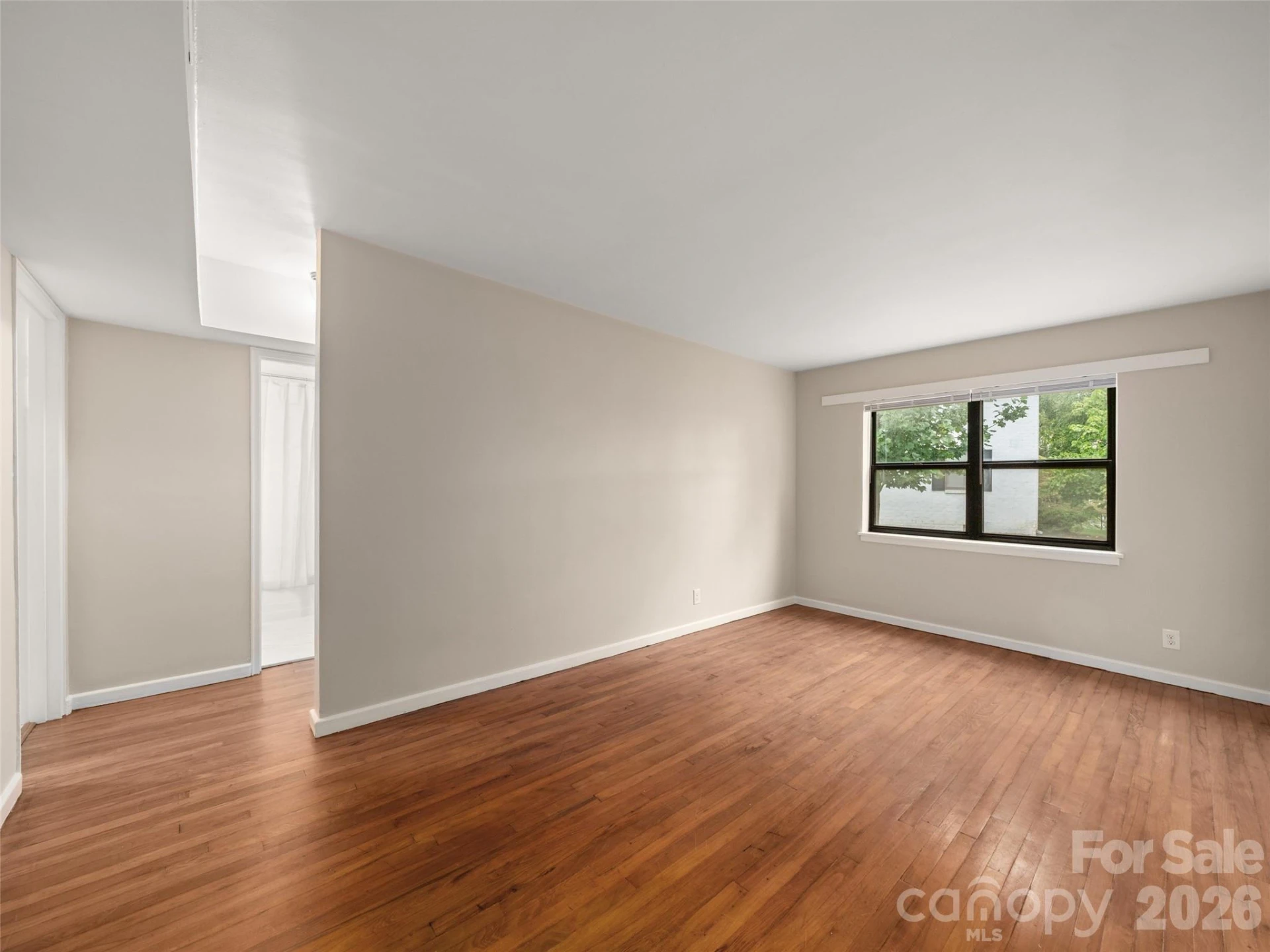 8 Units - 615 Biltmore Avenue - Photo 15