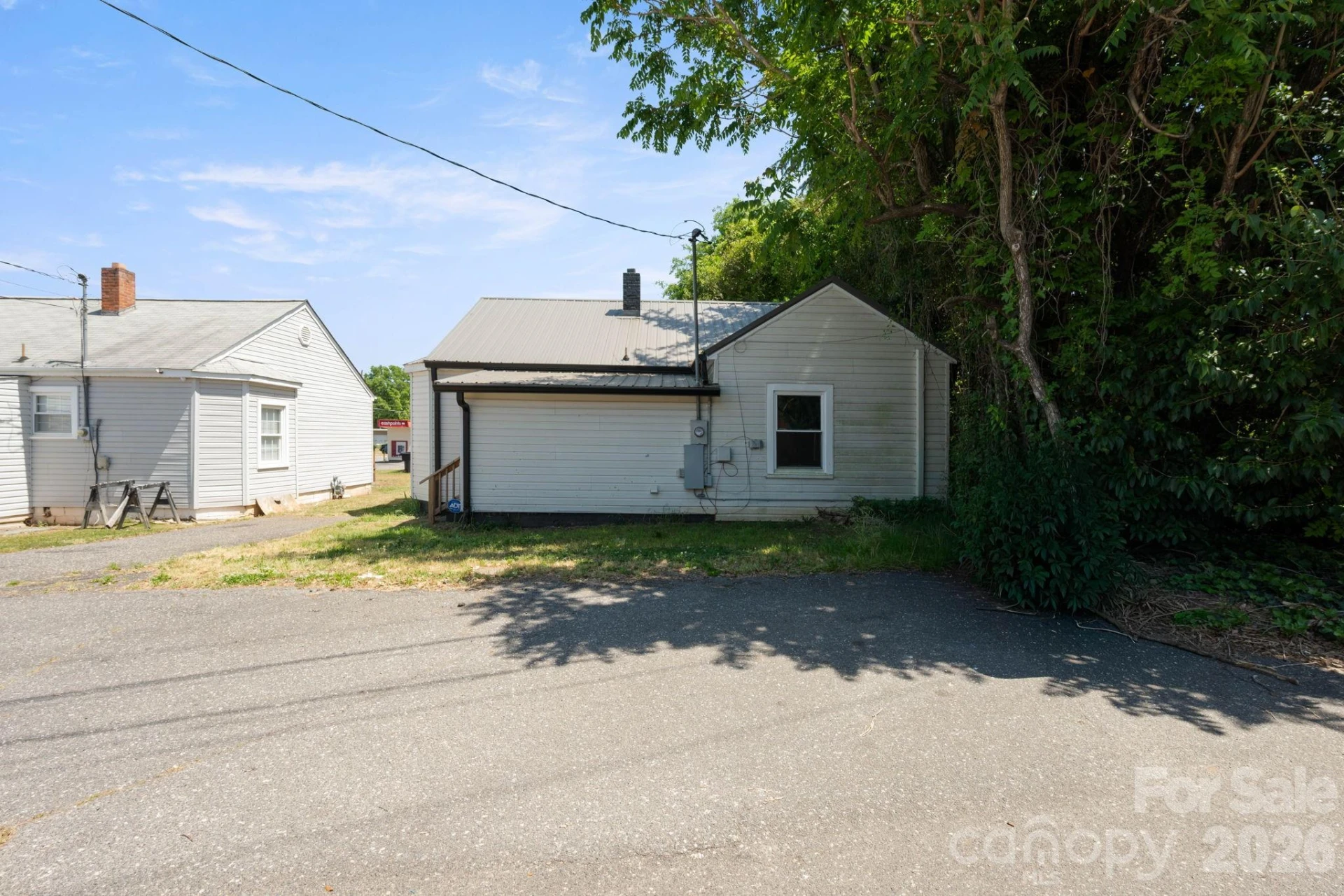 136 S Broadway Street - Photo 15