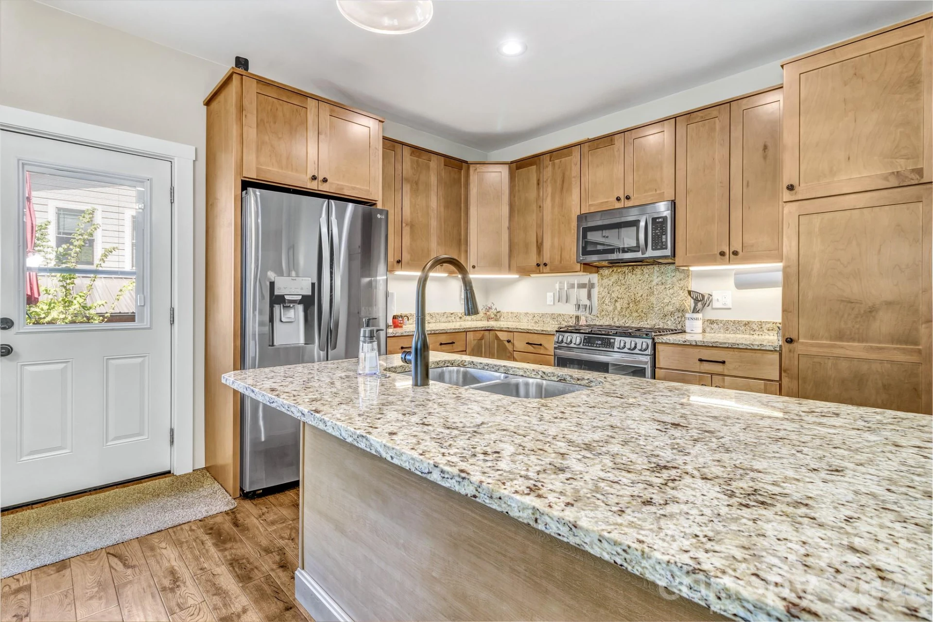 116 Craggy Street - Photo 11