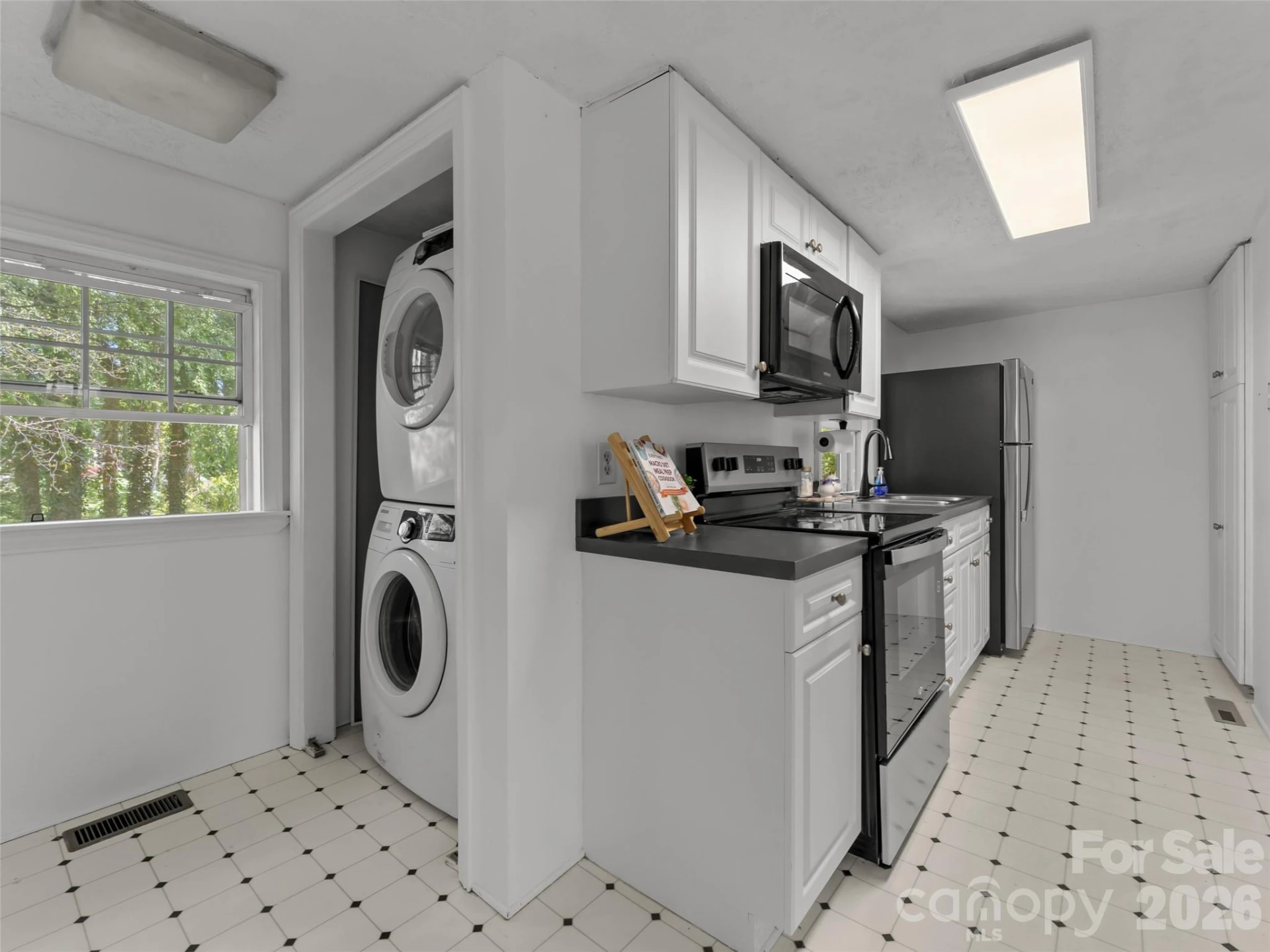 1110 3rd Avenue W - Photo 30