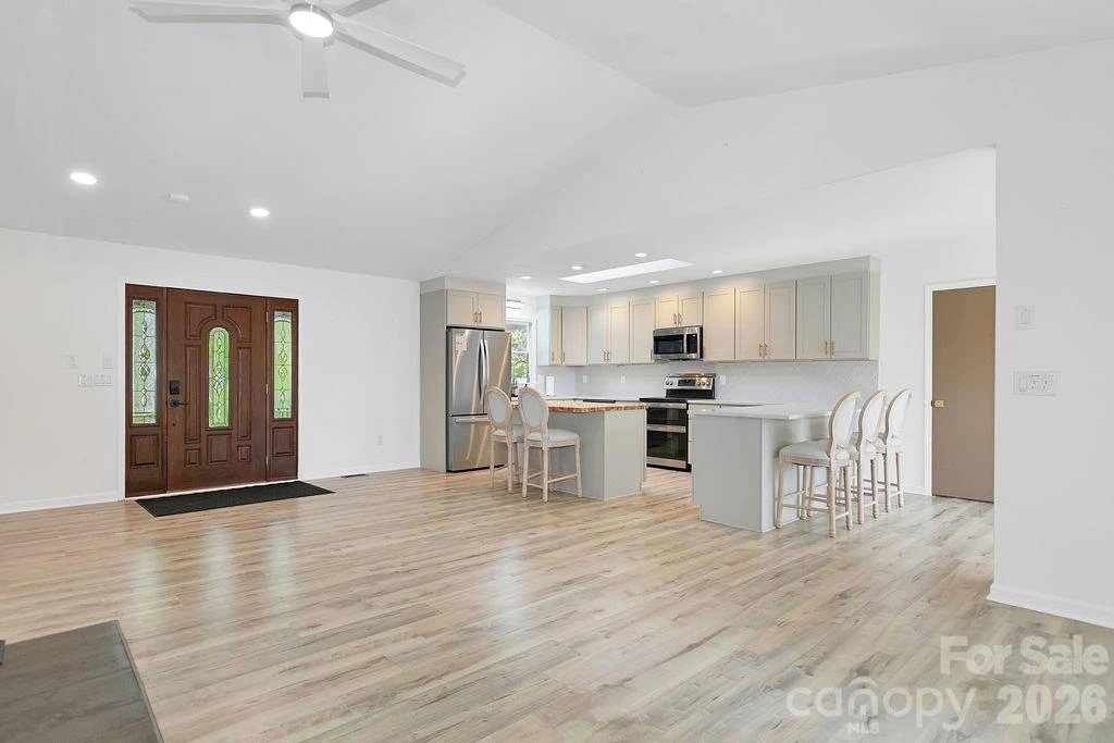 1388 King Road - Photo 8