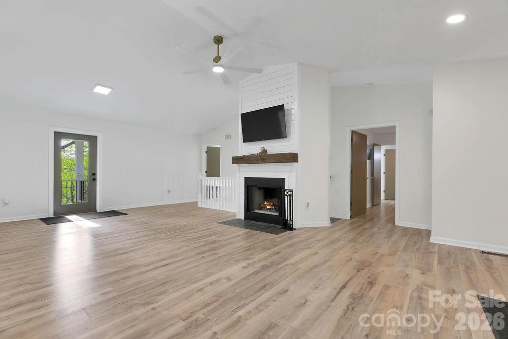 1388 King Road - Photo 9