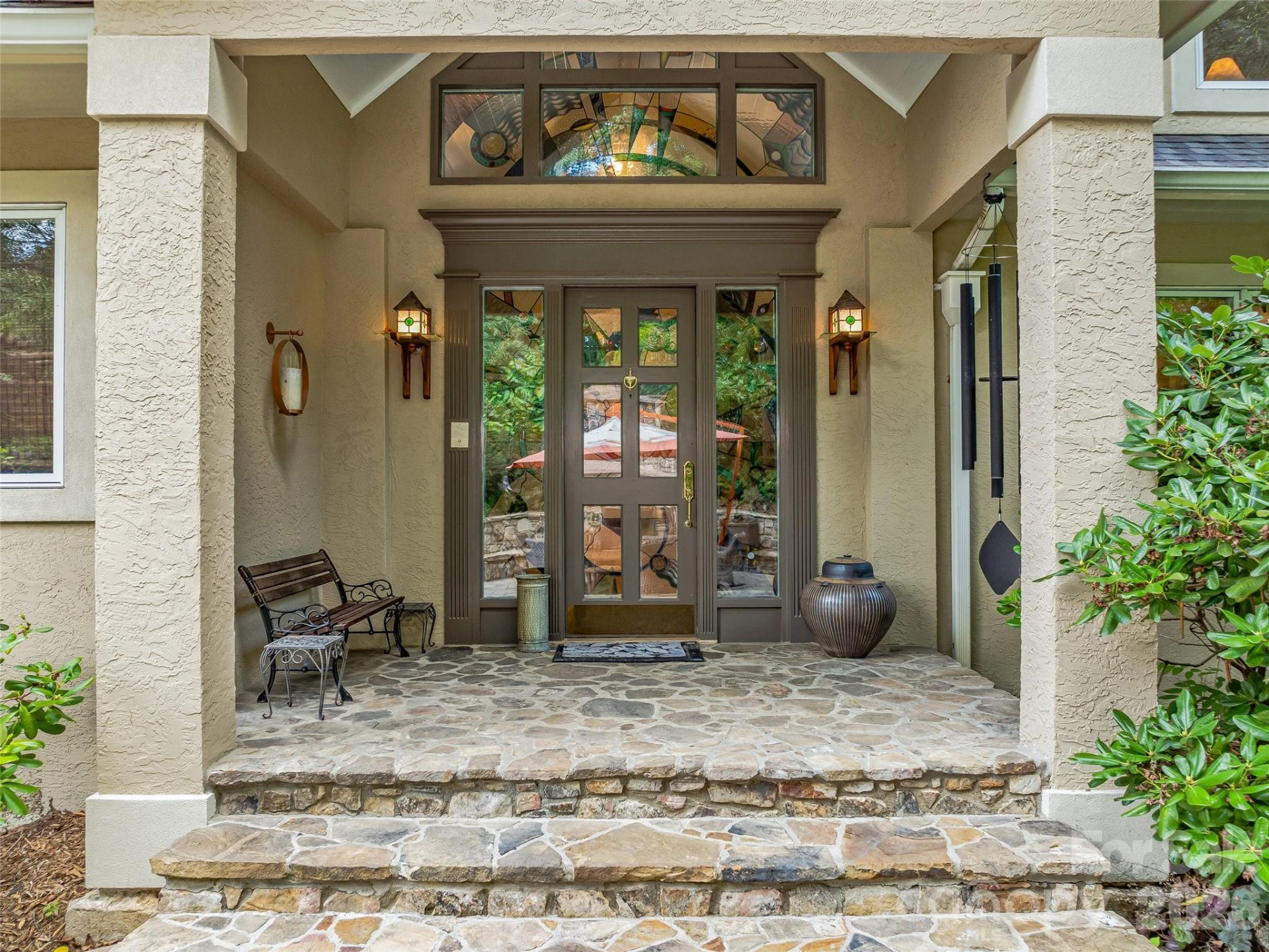 212 S Plains Drive - Photo 2