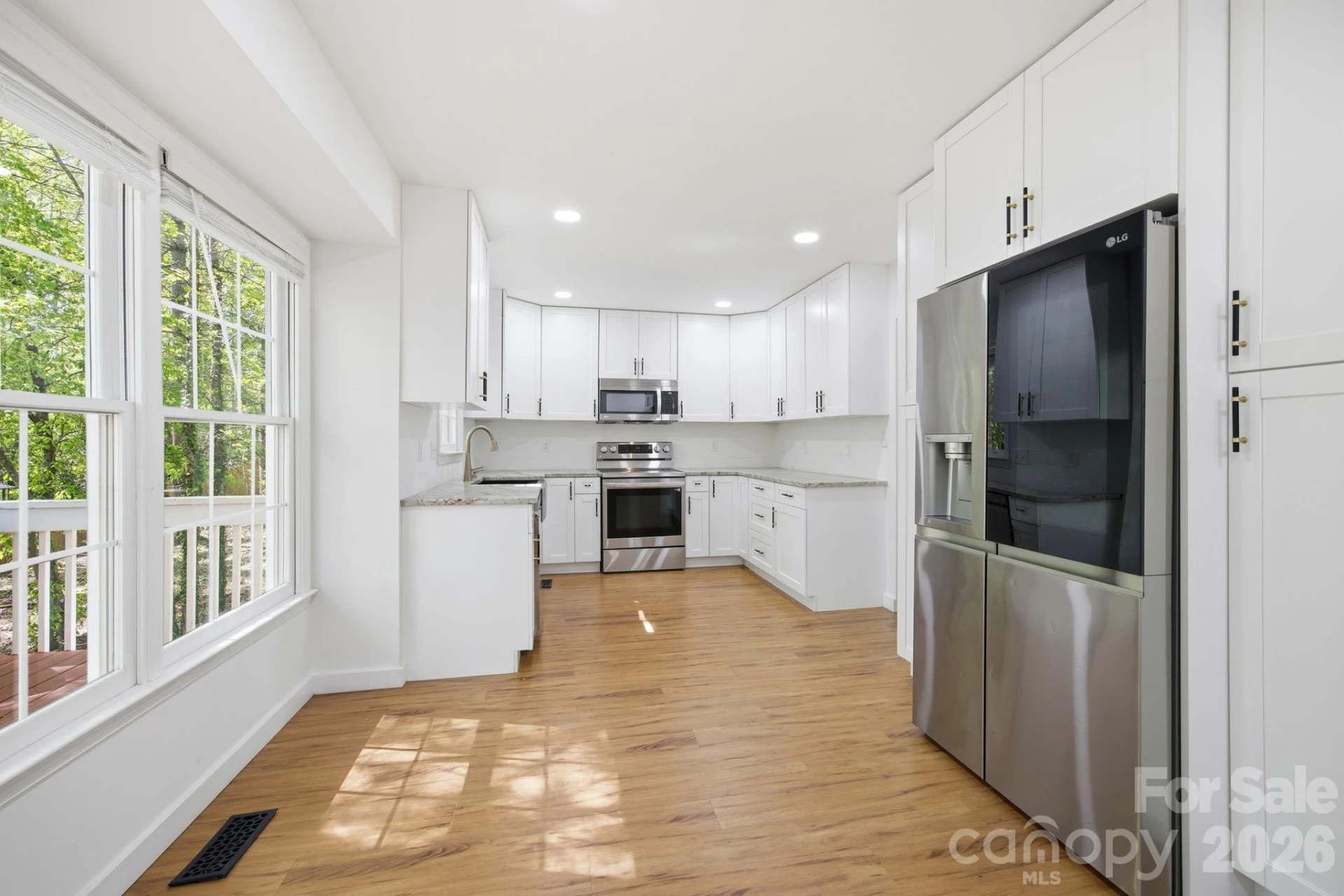 110 Southwick Court - Photo 8