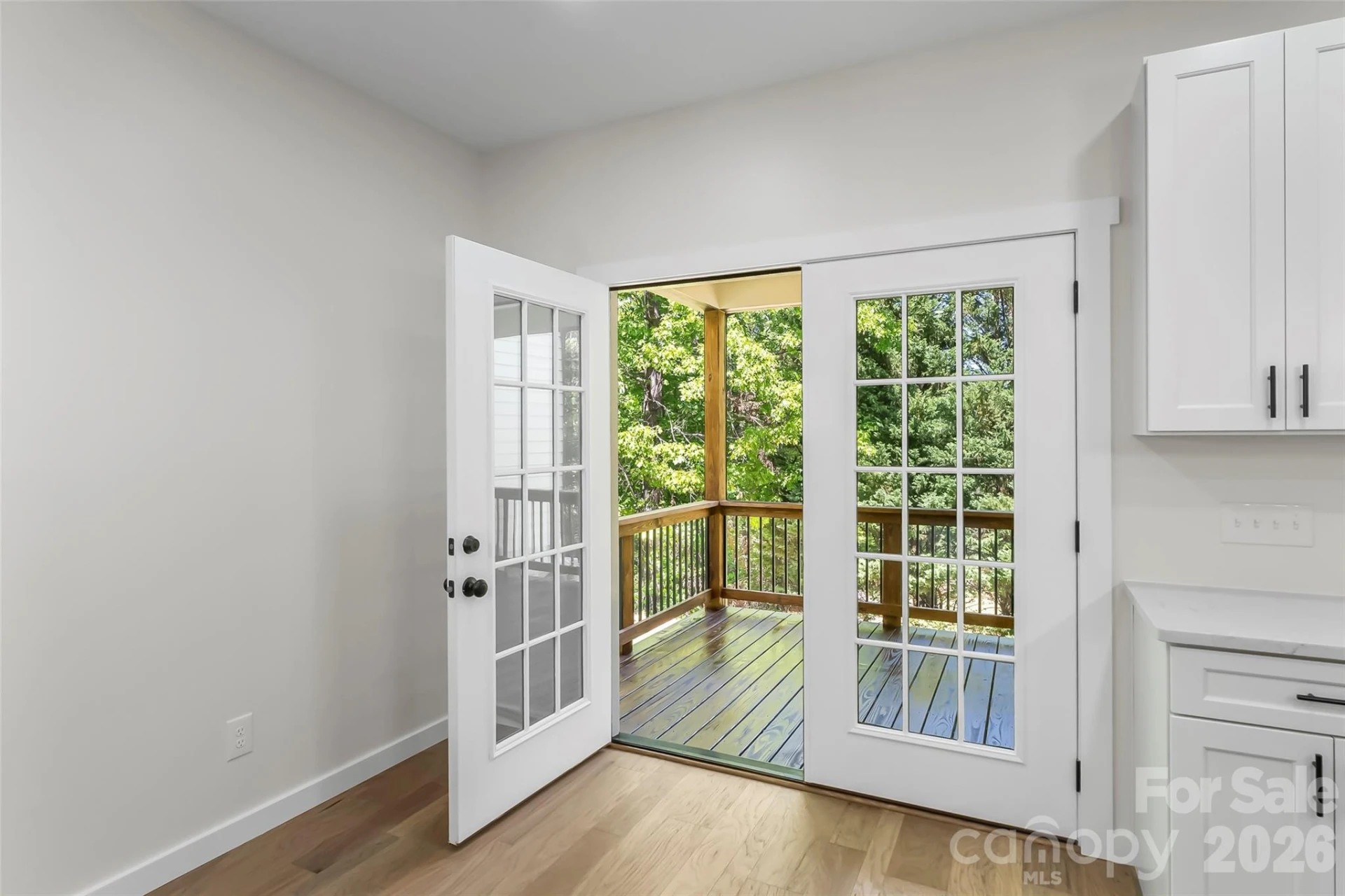 438 Plantation Drive - Photo 14