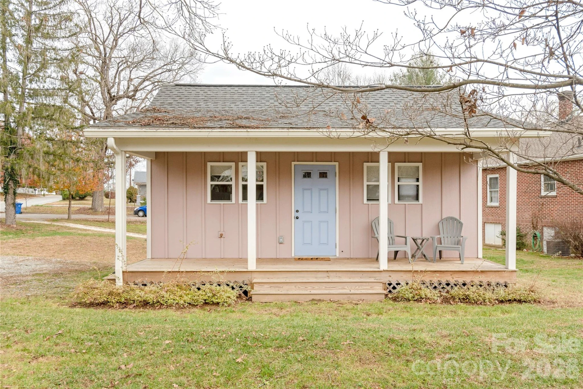606 Ray Avenue