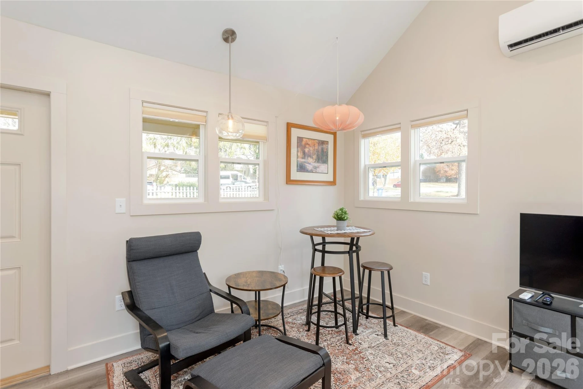 606 Ray Avenue - Photo 5