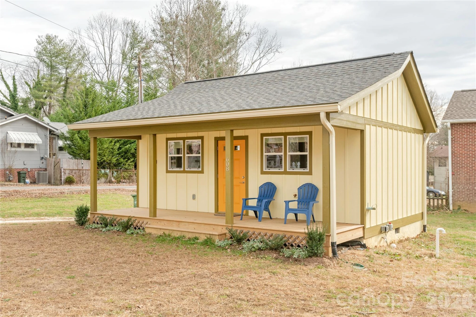608 Ray Avenue - Photo 2