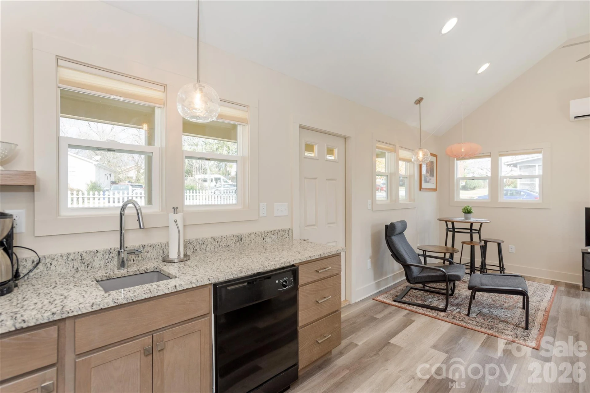 608 Ray Avenue - Photo 8