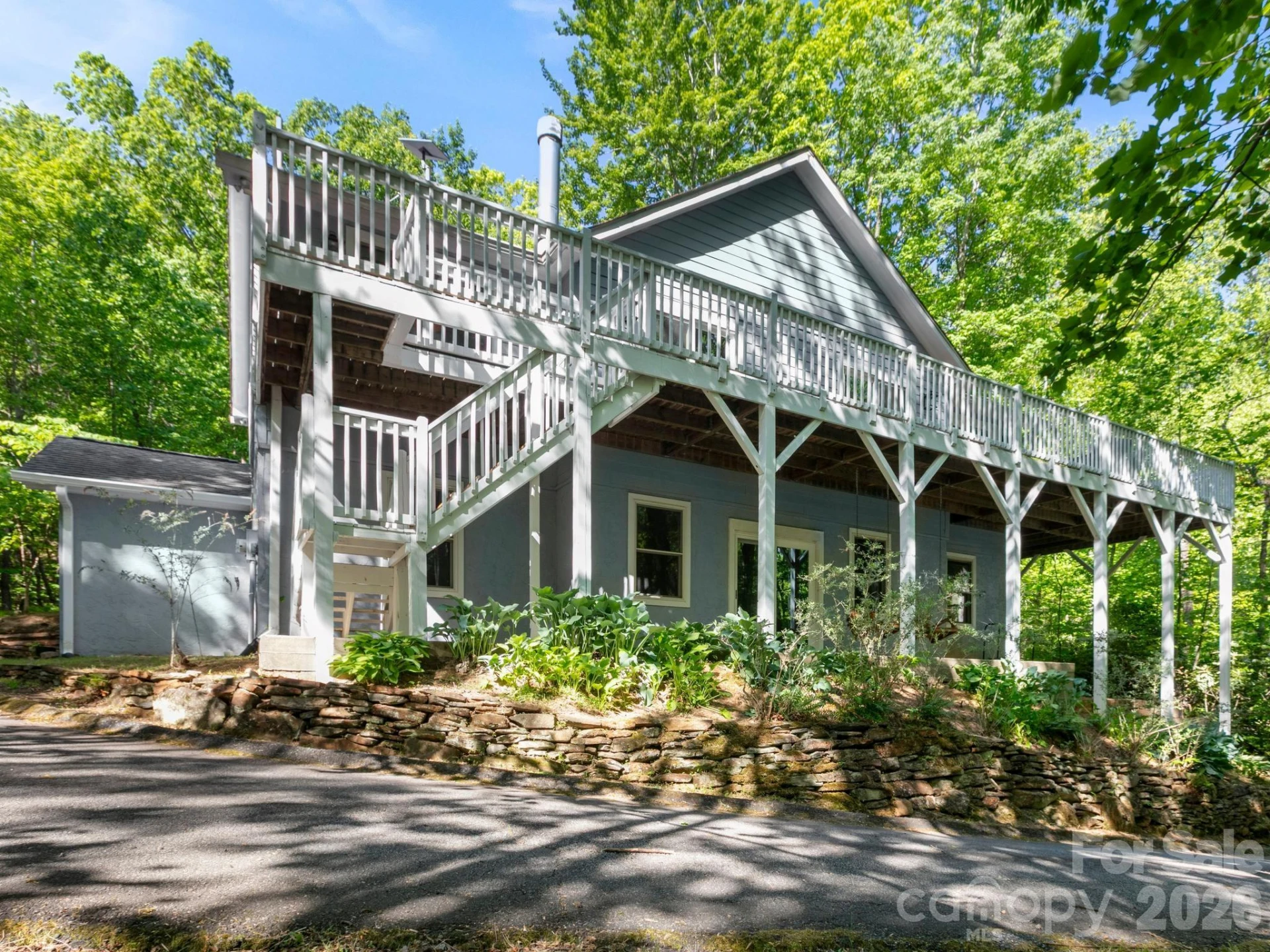 220 Jones Court - Photo 2