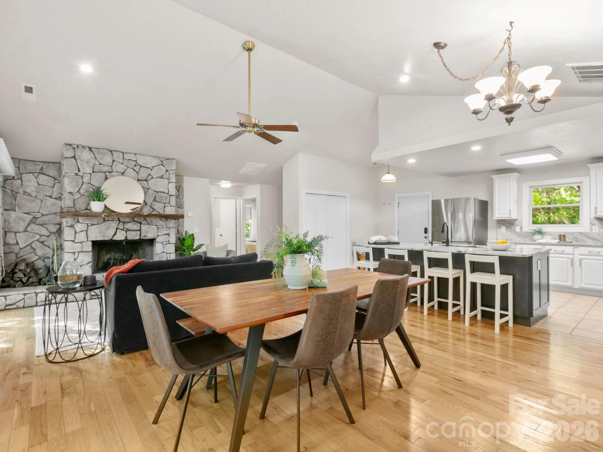 220 Jones Court - Photo 9