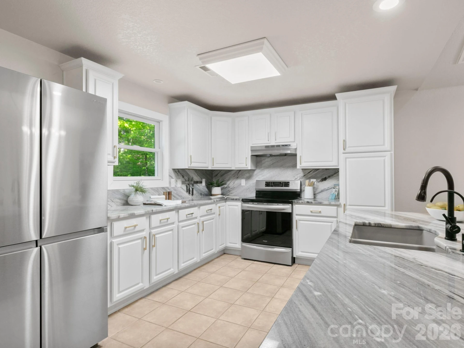 220 Jones Court - Photo 3