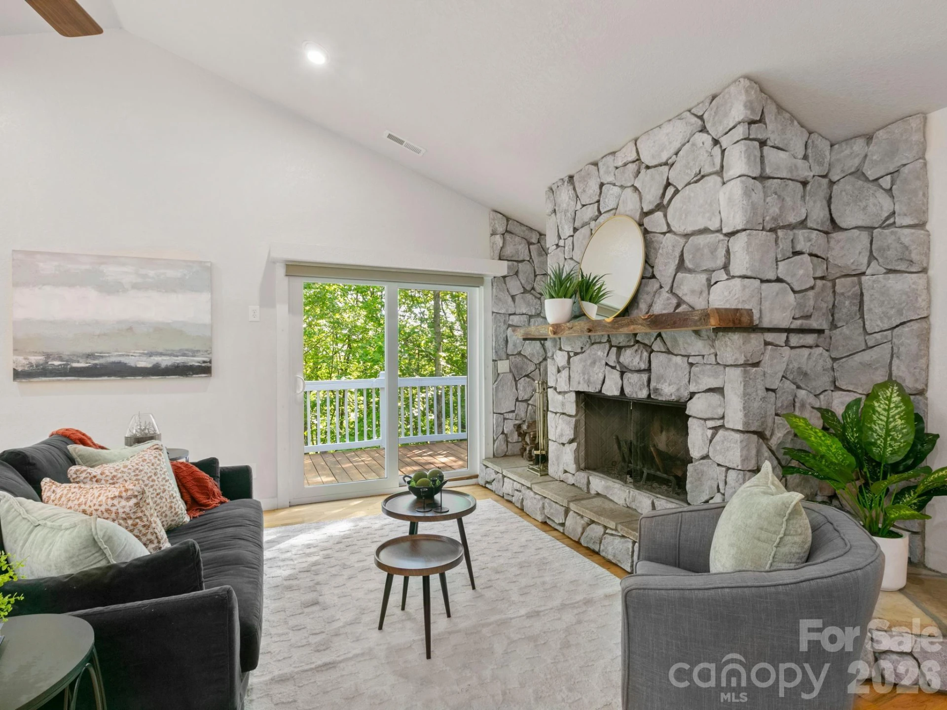 220 Jones Court - Photo 5