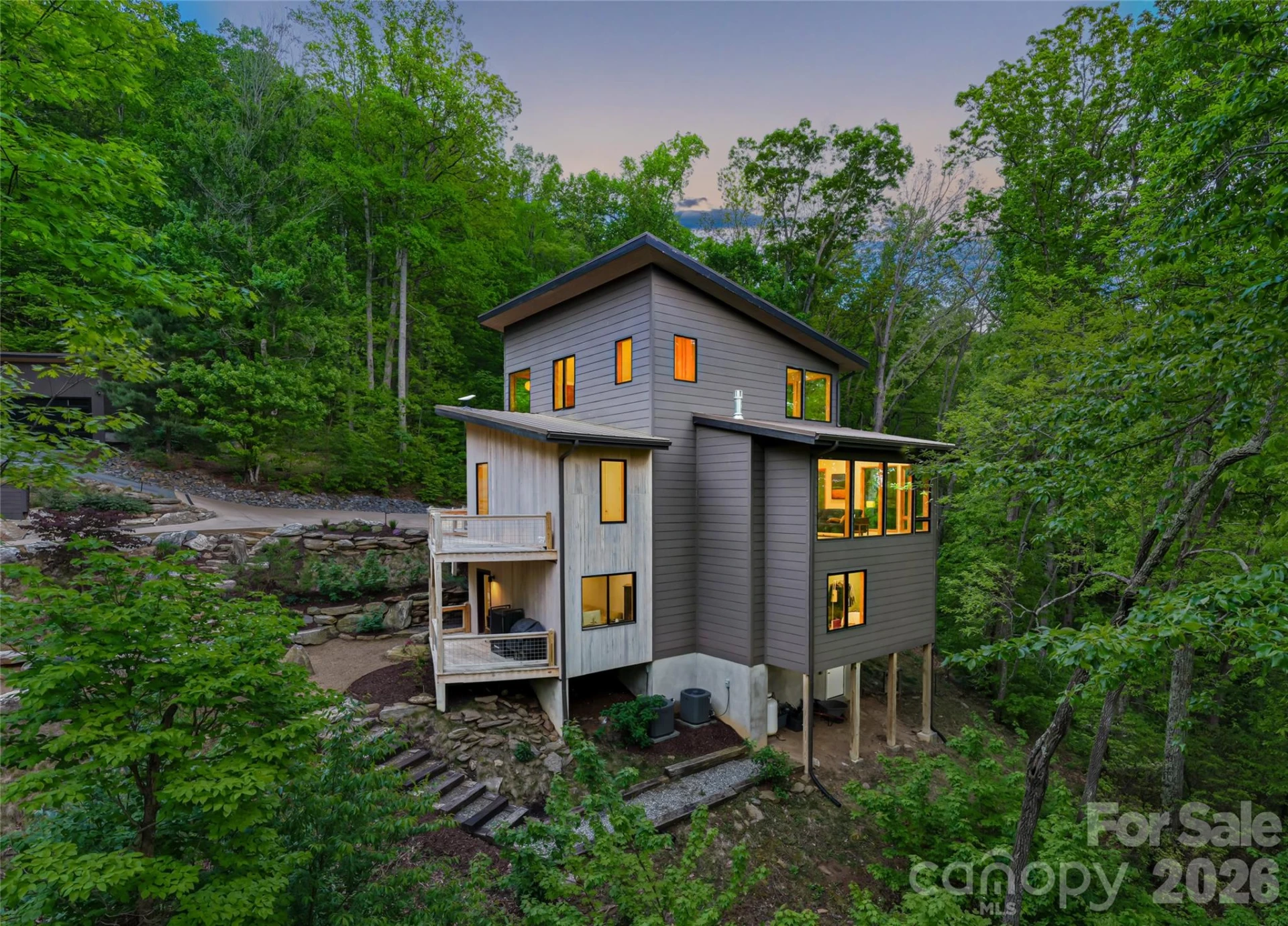 77 Mcintyre Drive - Photo 3
