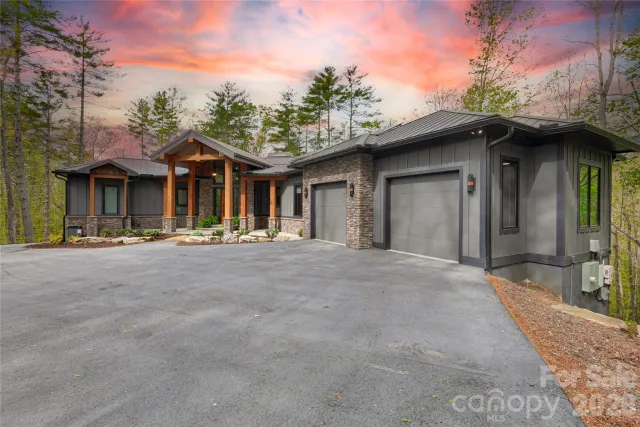 726 Ugugu Drive, Brevard, NC, 28712