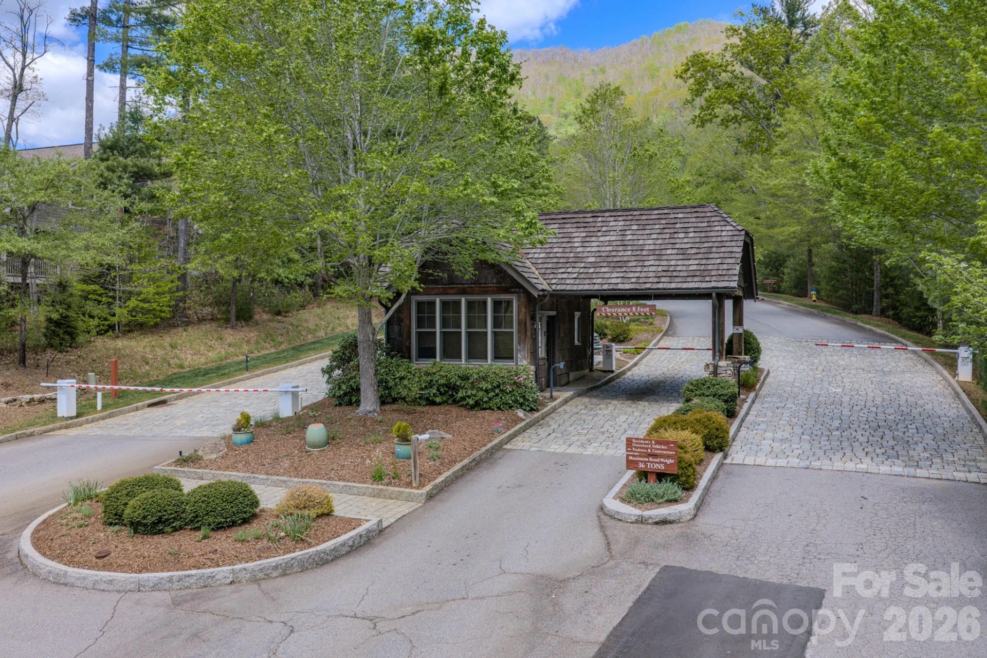 67 CLEAR WATER TRAIL Road #511 - Photo 2