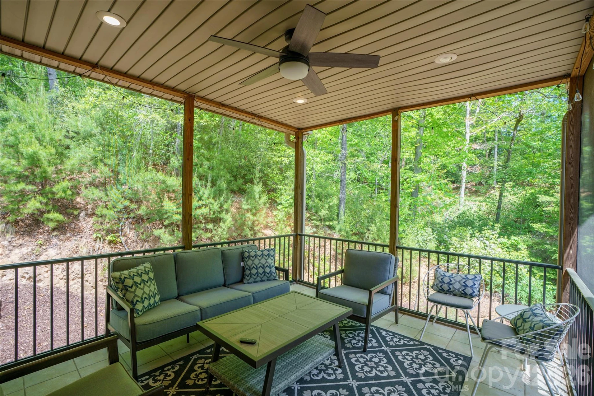 176 Hemlock Lane - Photo 33