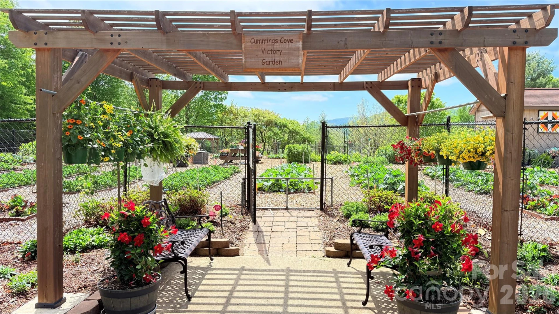 3509 Mountain Top Way - Photo 32