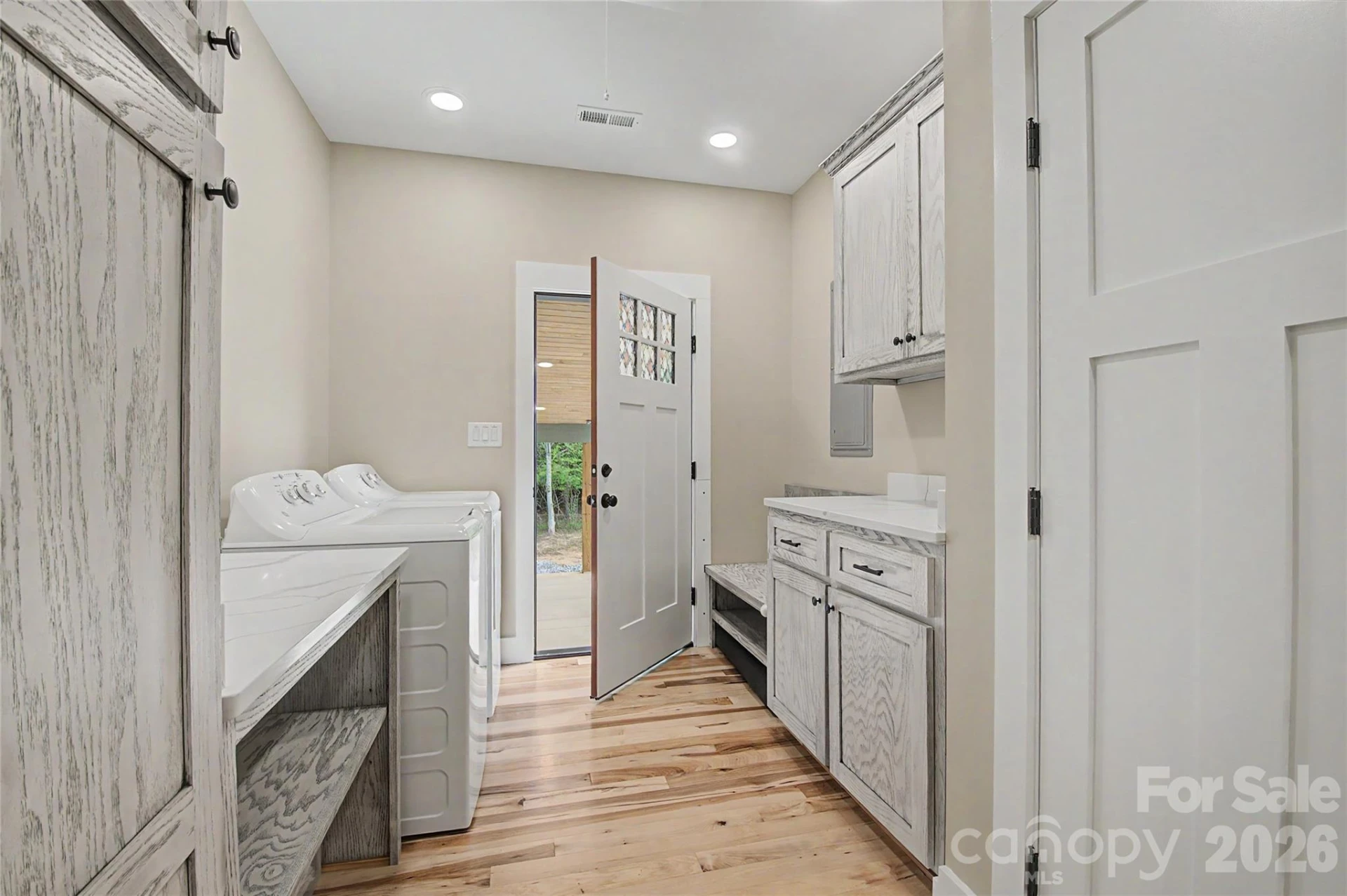 107 N Dakota Drive - Photo 11