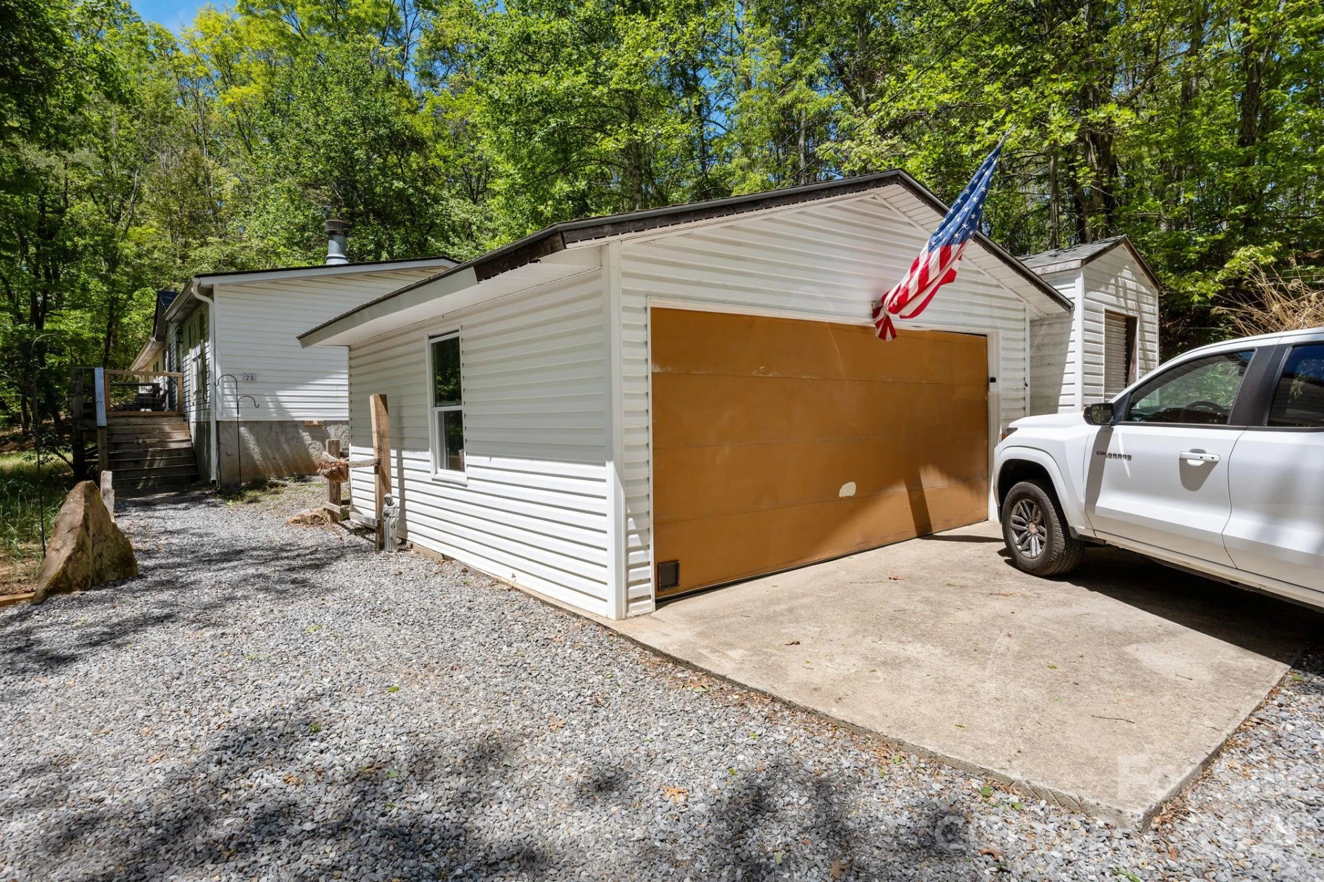 25 Weaver Lane