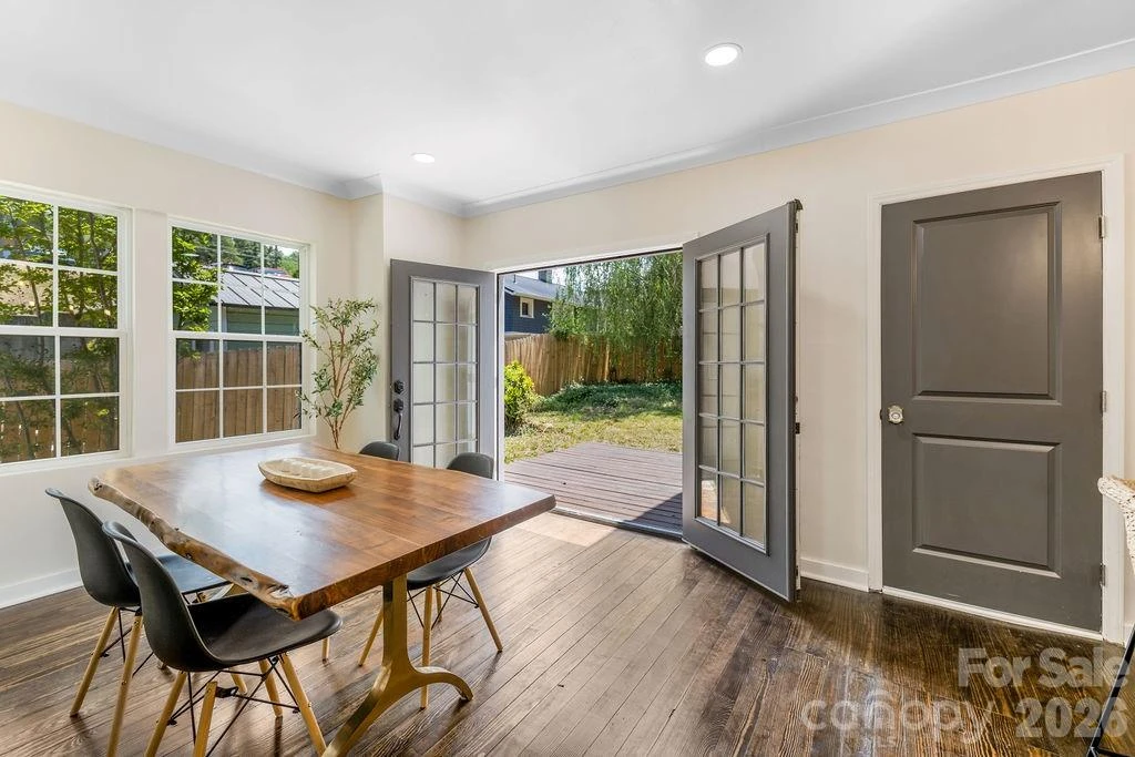 131 Woodrow Avenue - Photo 11
