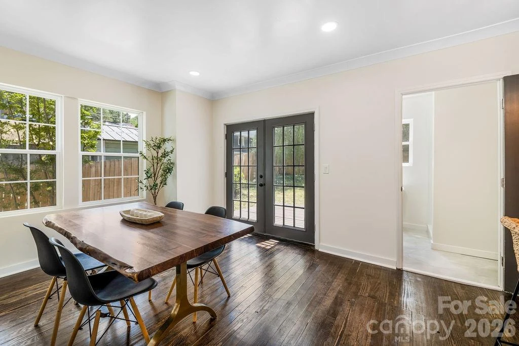 131 Woodrow Avenue - Photo 12