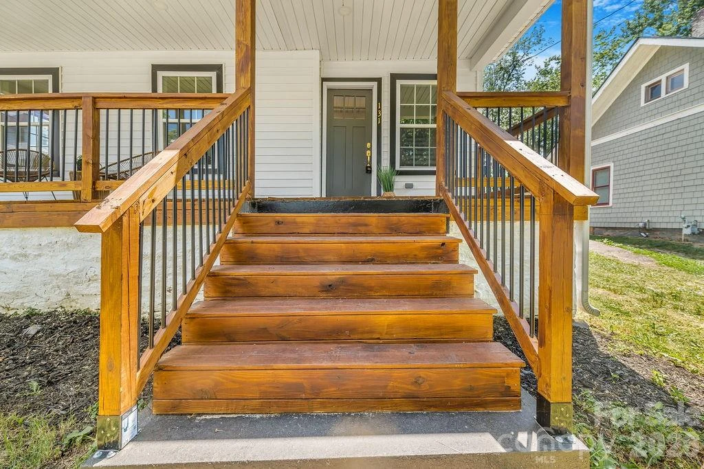 131 Woodrow Avenue - Photo 4