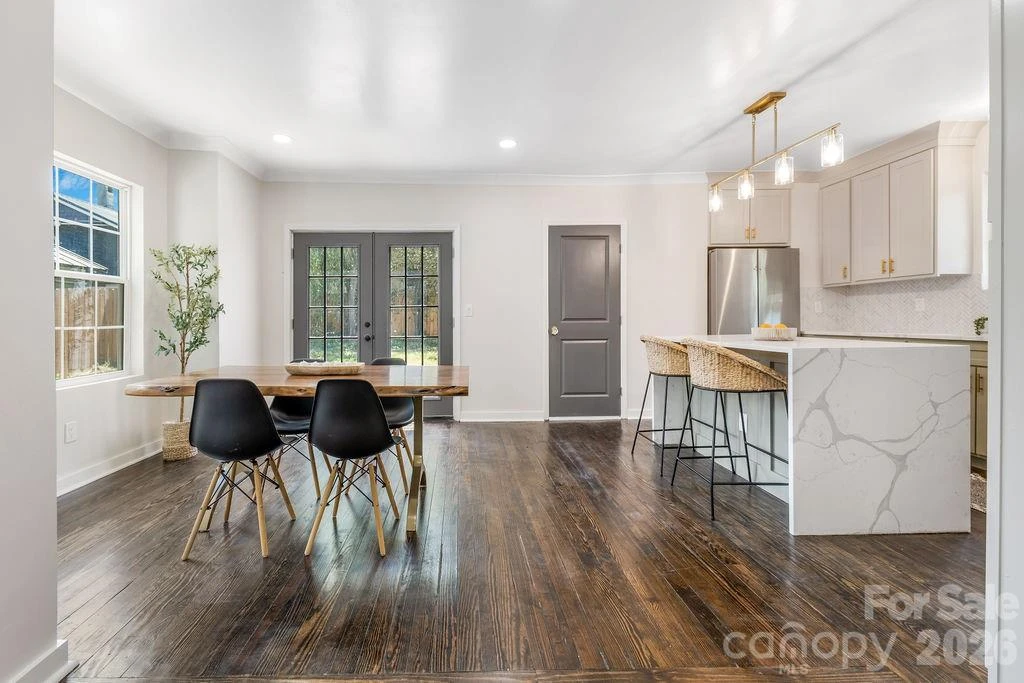 131 Woodrow Avenue - Photo 9