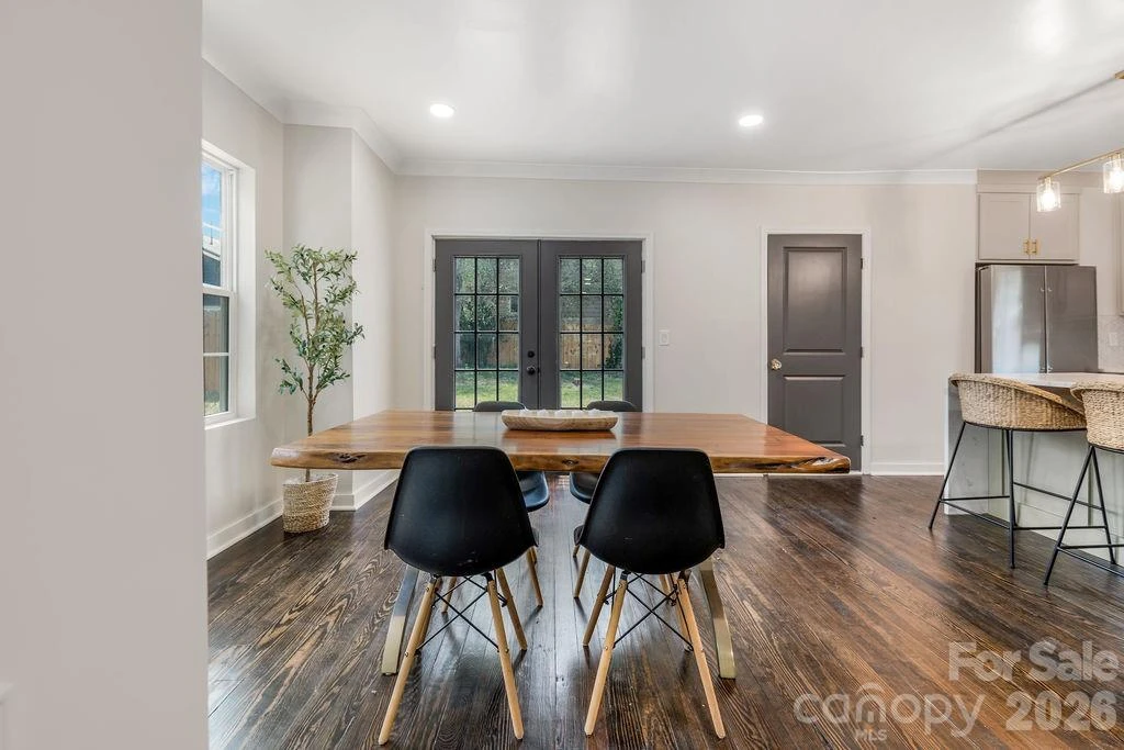 131 Woodrow Avenue - Photo 10