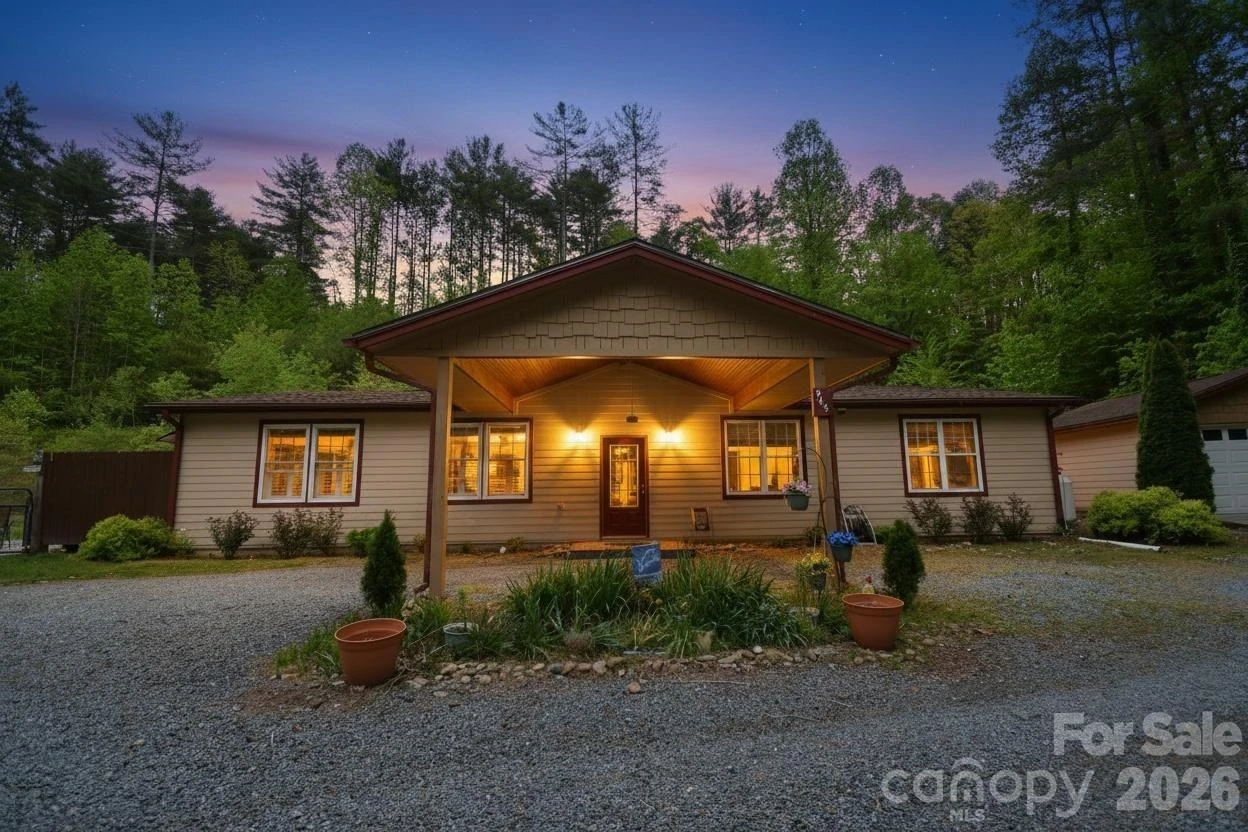 945 N Country Club Road