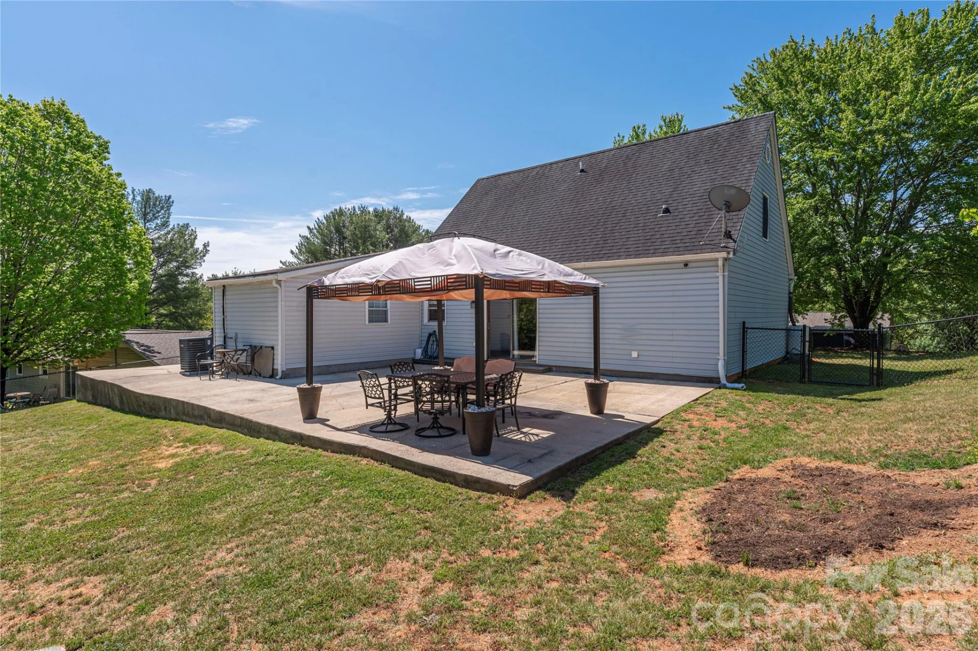 20 Lionel Place - Photo 20
