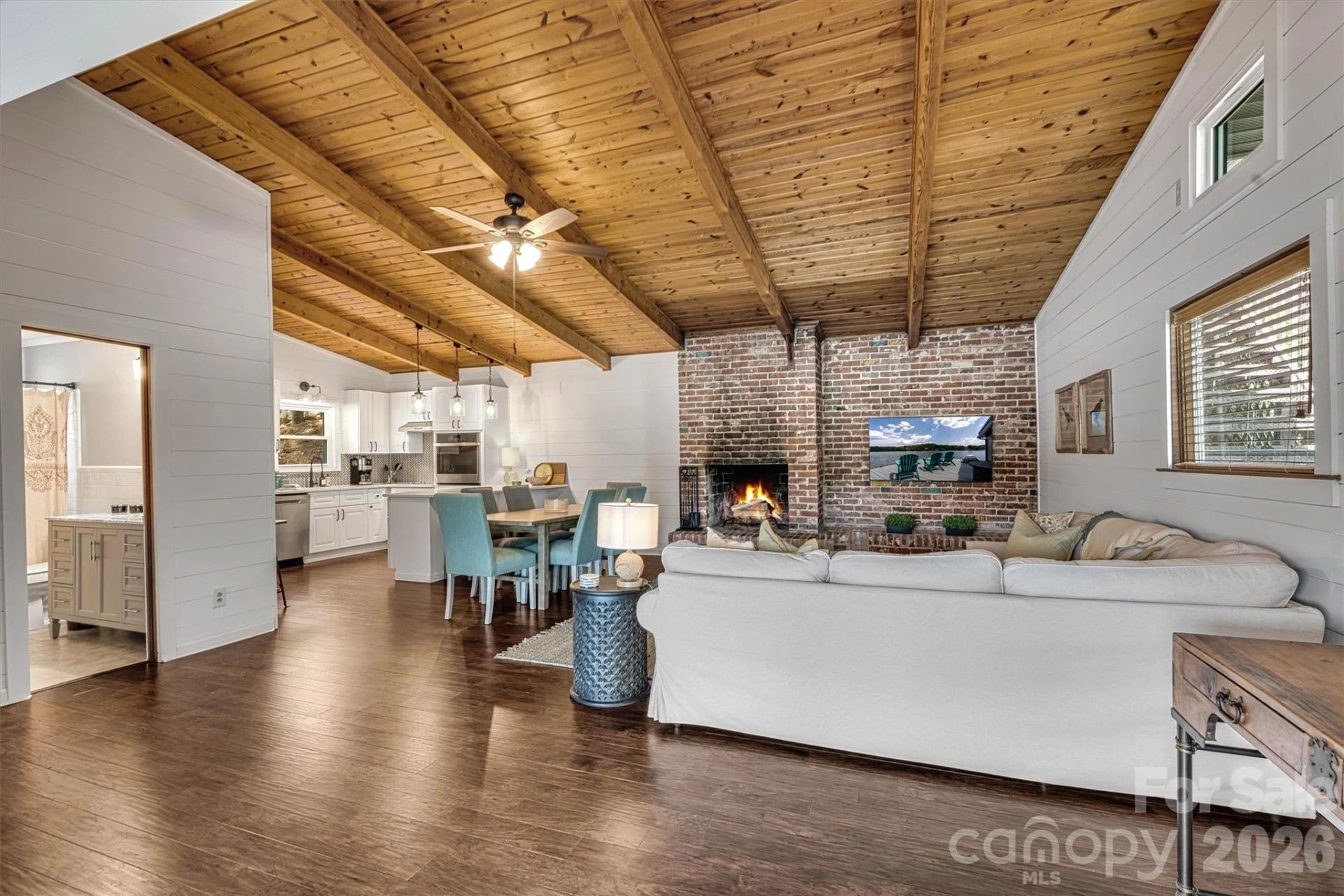 462 Charlotte Drive - Photo 10