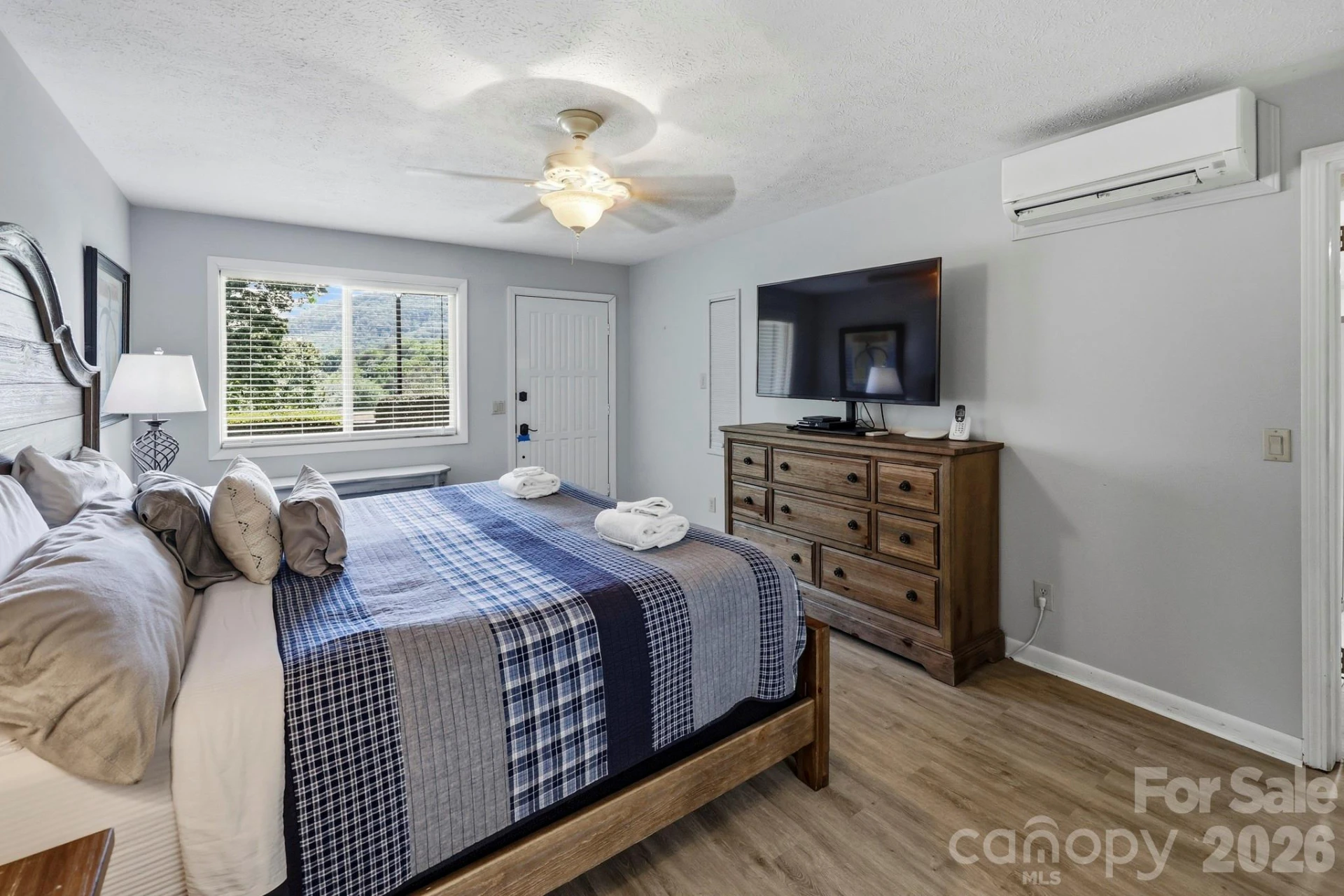 126 Hillside Court - Photo 16