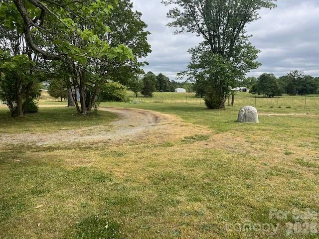 304 Floyd Blackwell Road - Photo 7