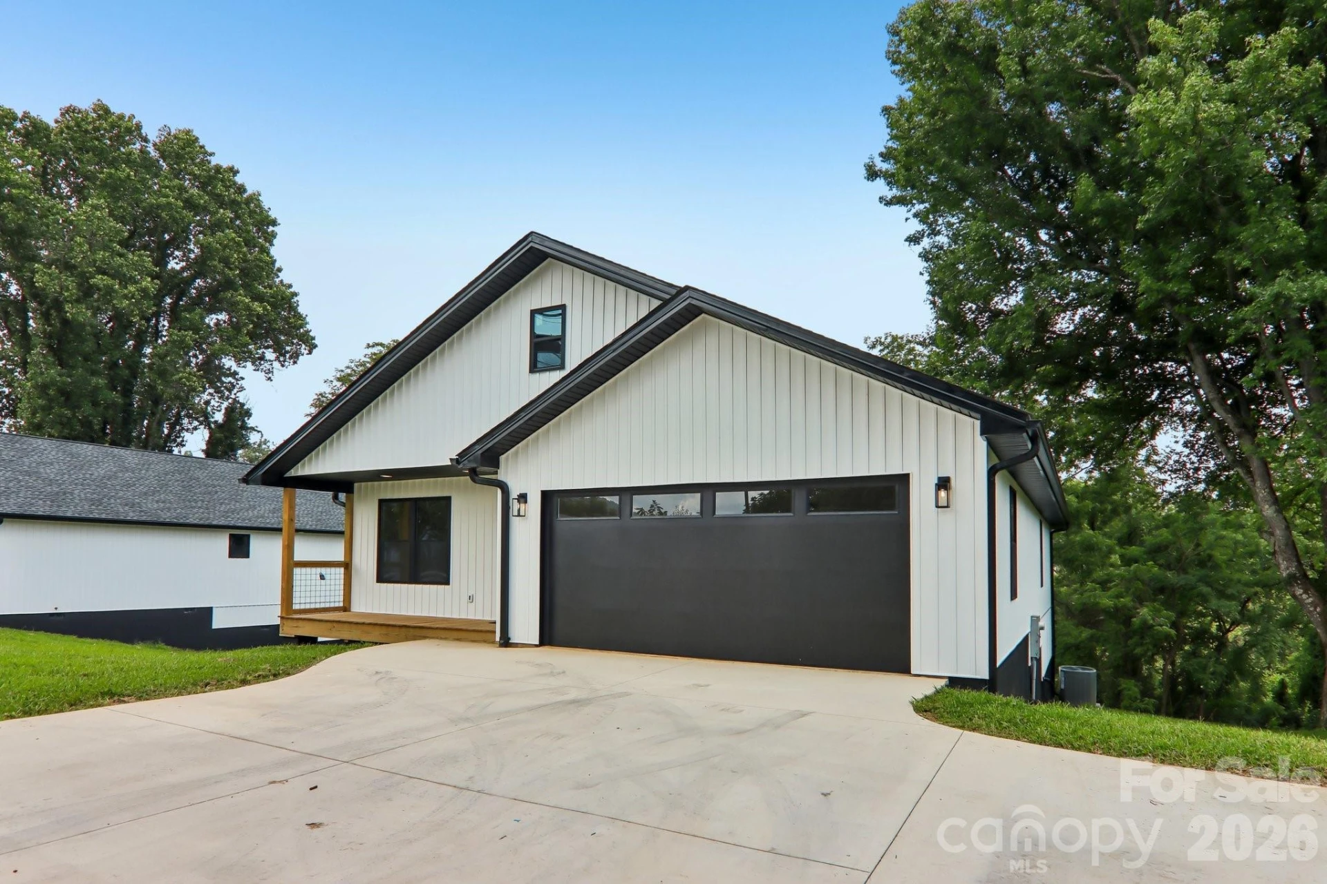 124 N Main Street - Photo 2