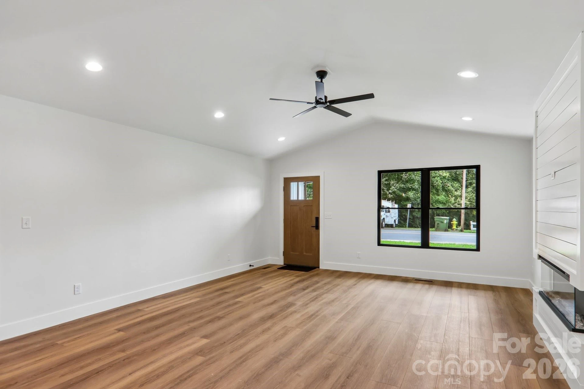 124 N Main Street - Photo 6