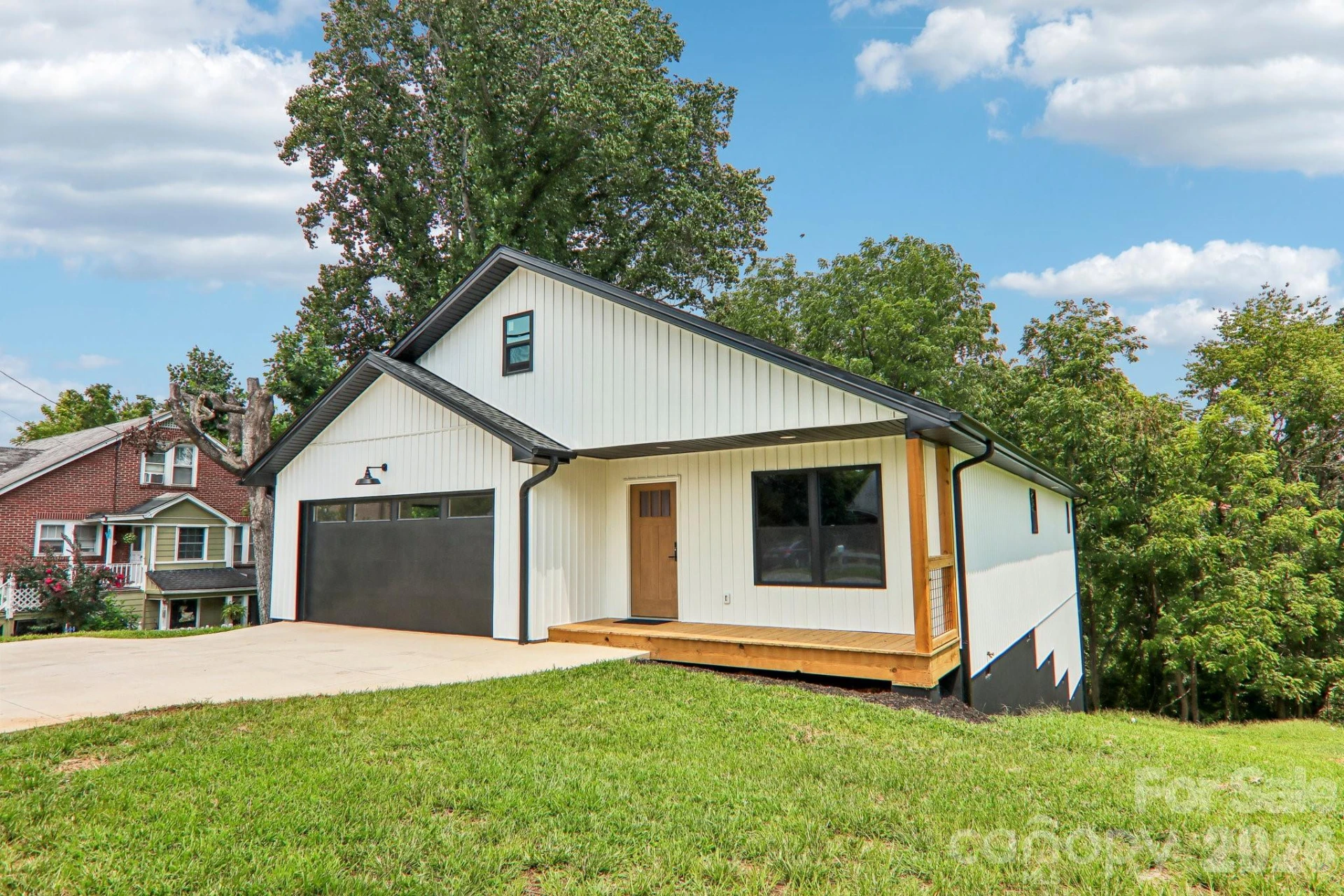 140 N Main Street - Photo 2