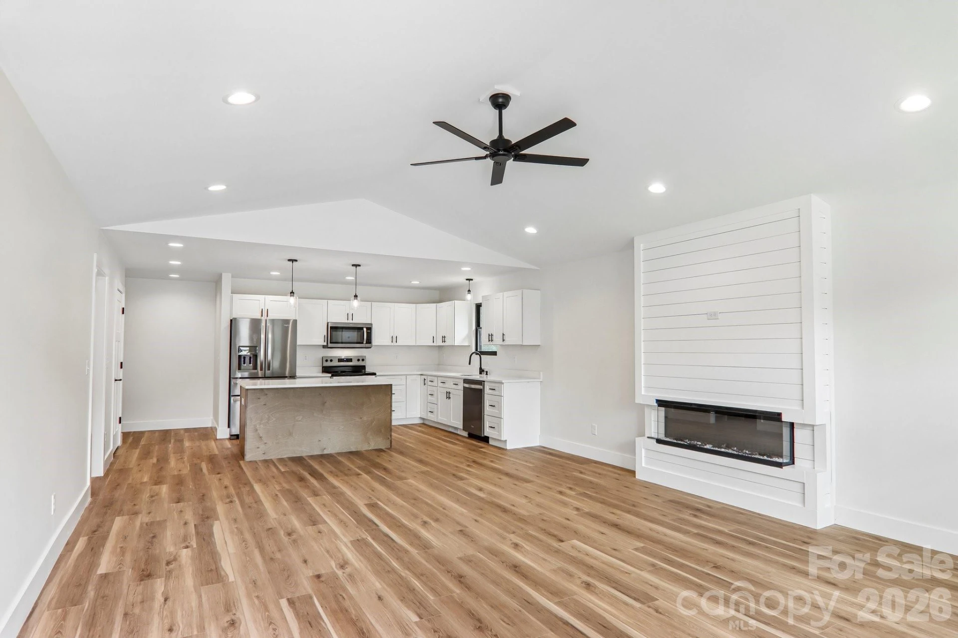 140 N Main Street - Photo 7