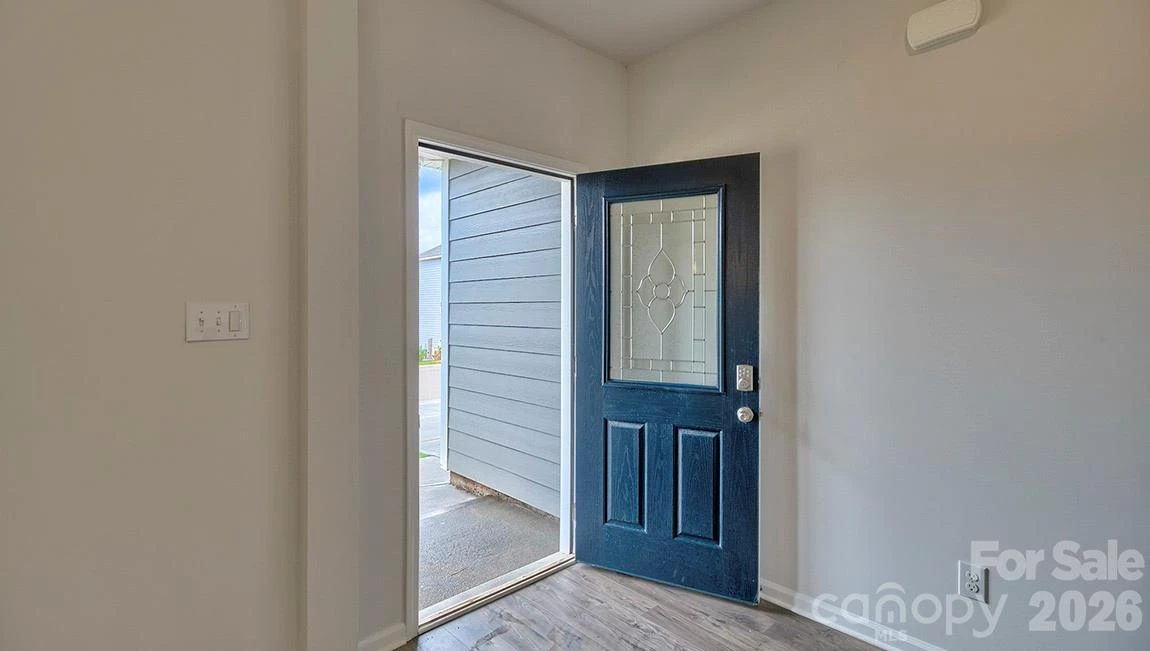 33 Queen Valley Way - Photo 4