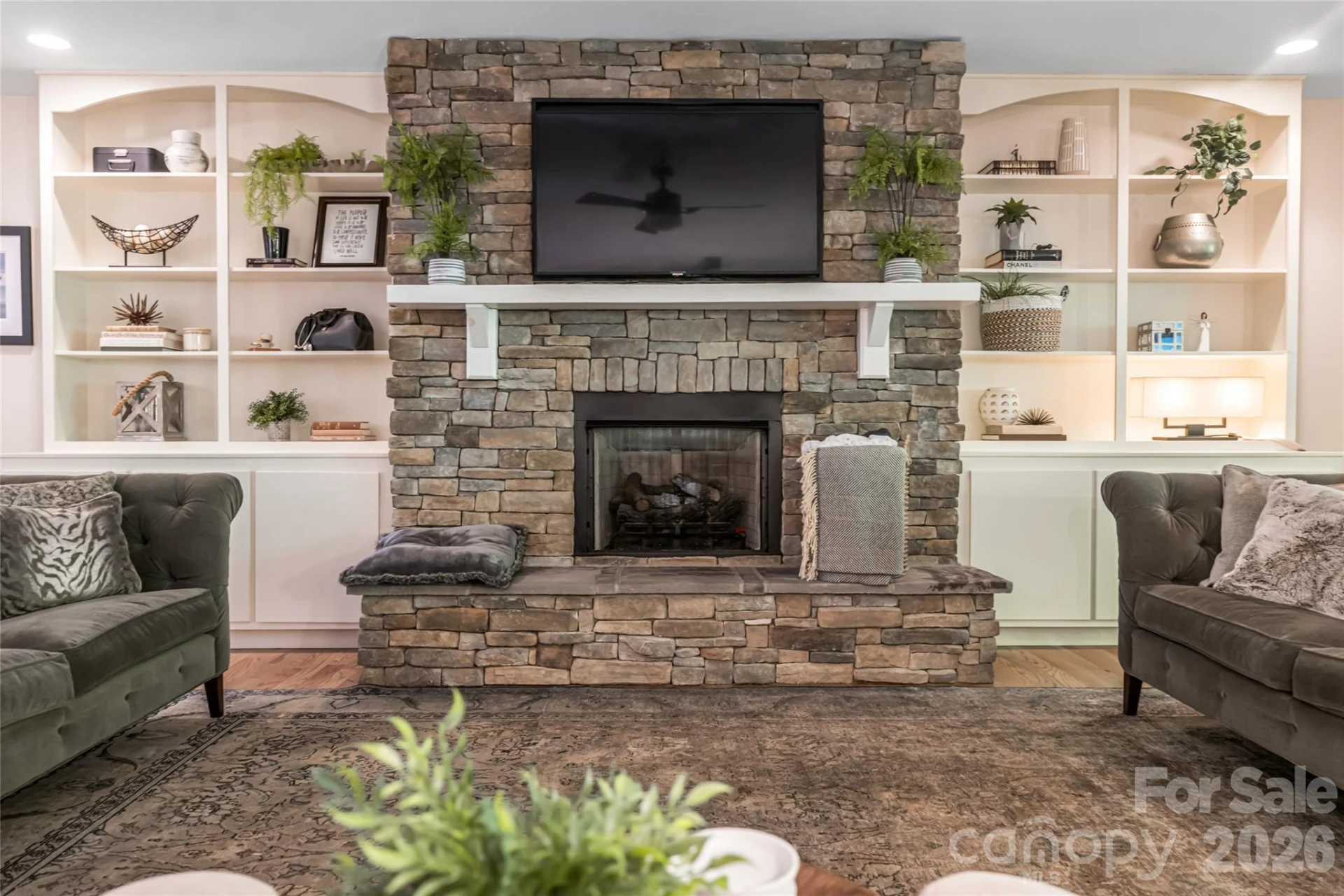 300 White Pine Drive - Photo 11