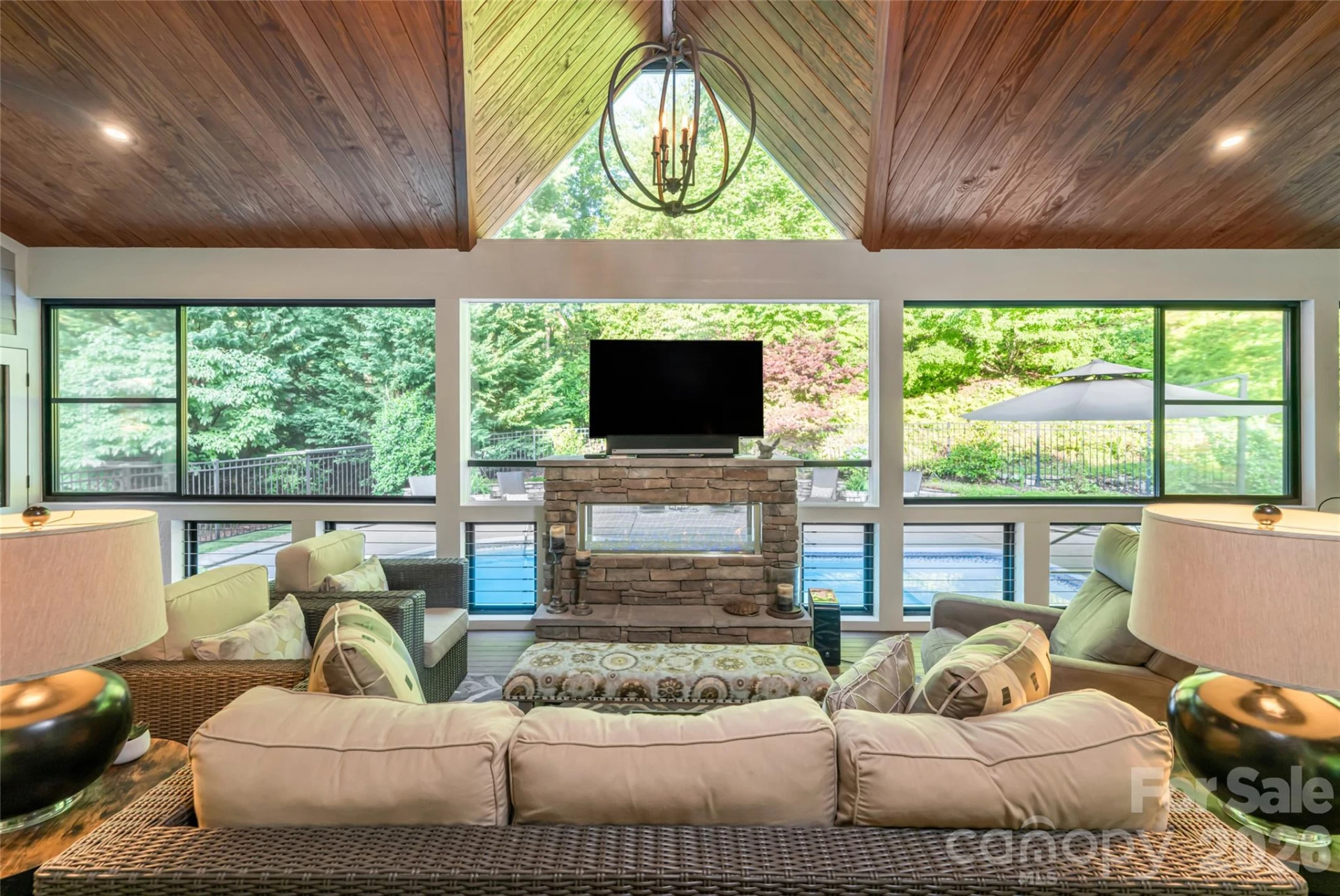 300 White Pine Drive - Photo 3