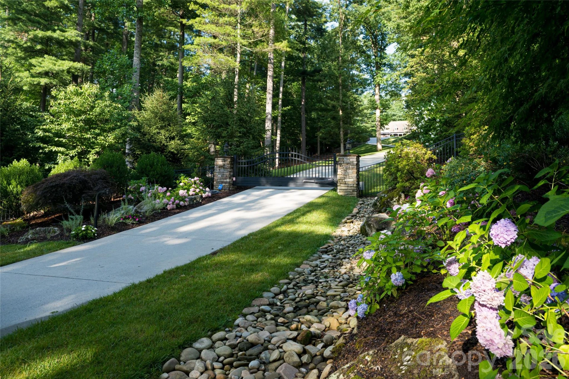 300 White Pine Drive - Photo 44
